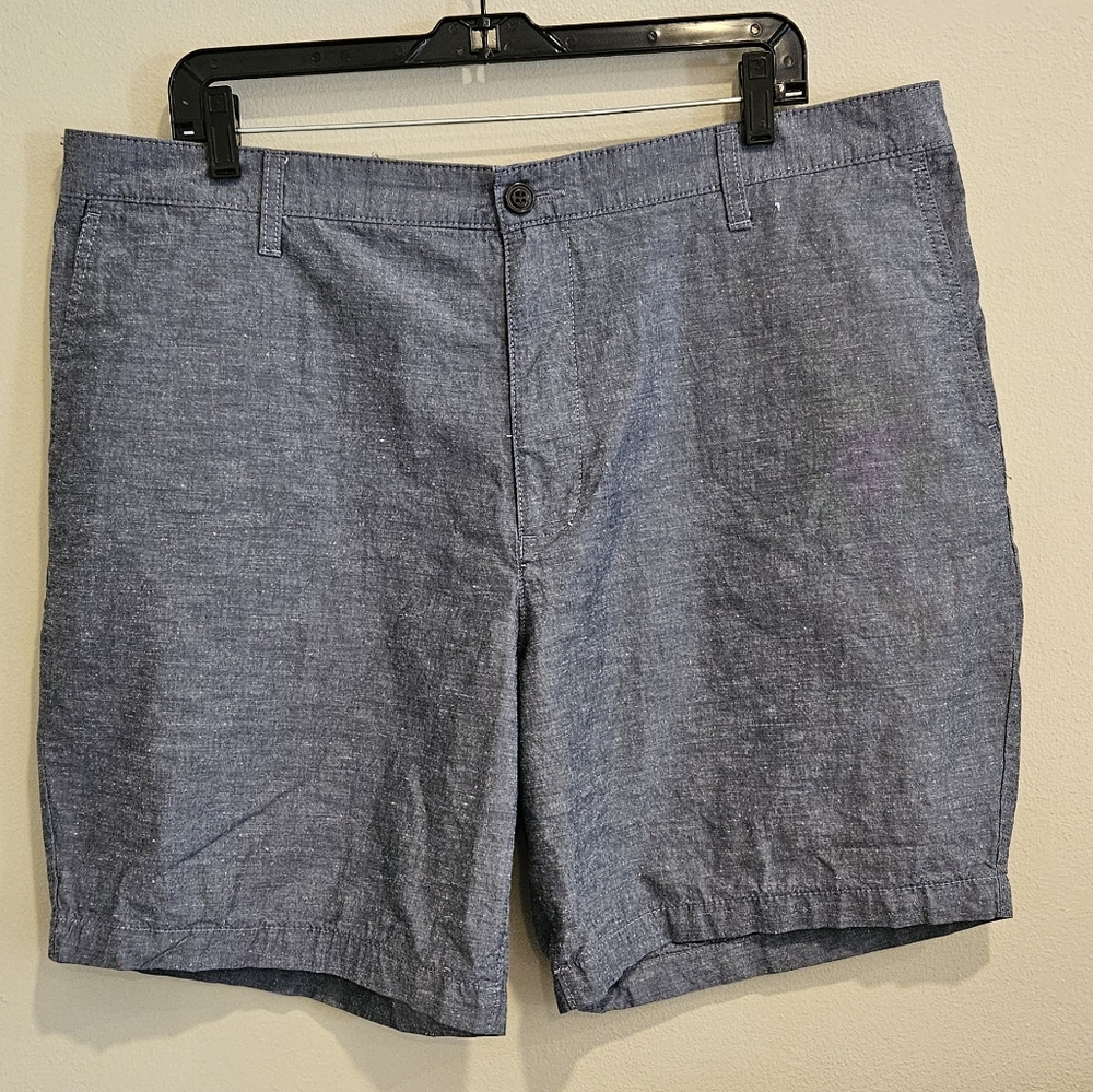 Dockers Men's Chambray Blue Flat Front Shorts